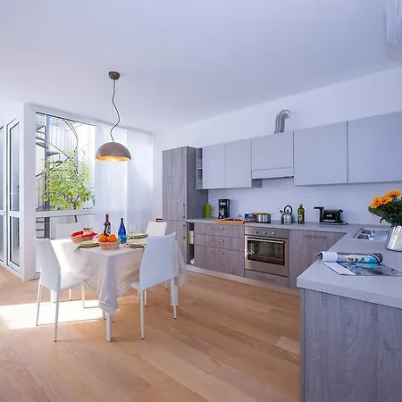 Griante Le Maioliche Apartament