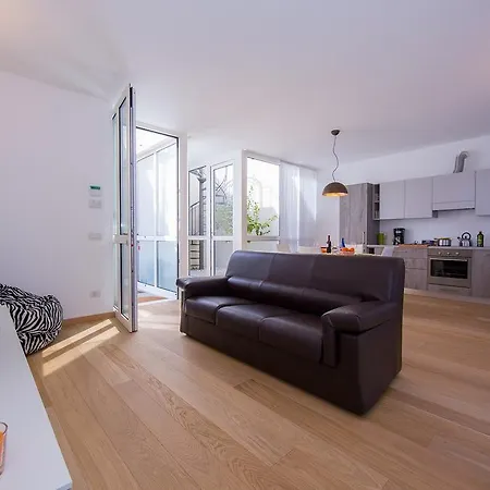 Griante Le Maioliche Apartment *