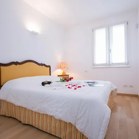 Griante Le Maioliche Apartament